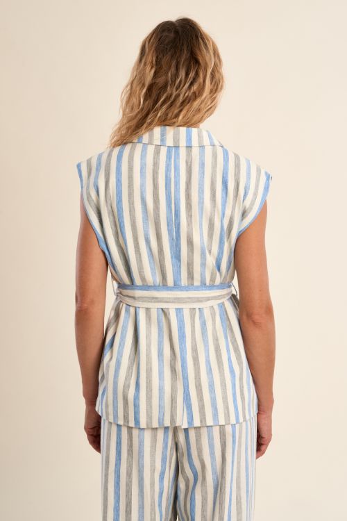 Chaqueta de mujer de manga sisa, con estampado y lazada.
