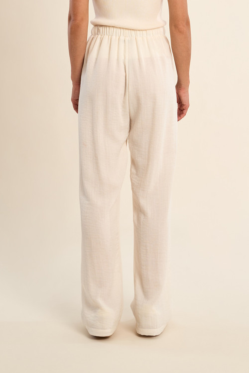Pantalón de mujer largo, con lazada.