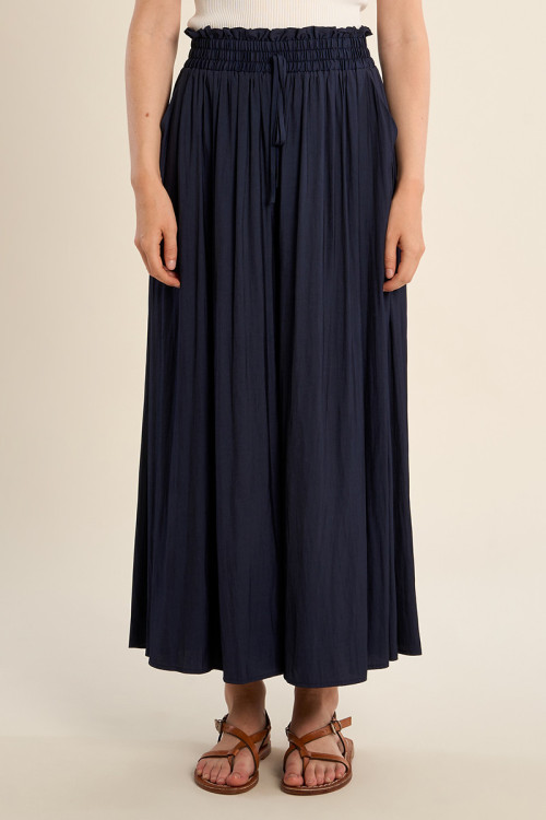 Wide, flowing trousers