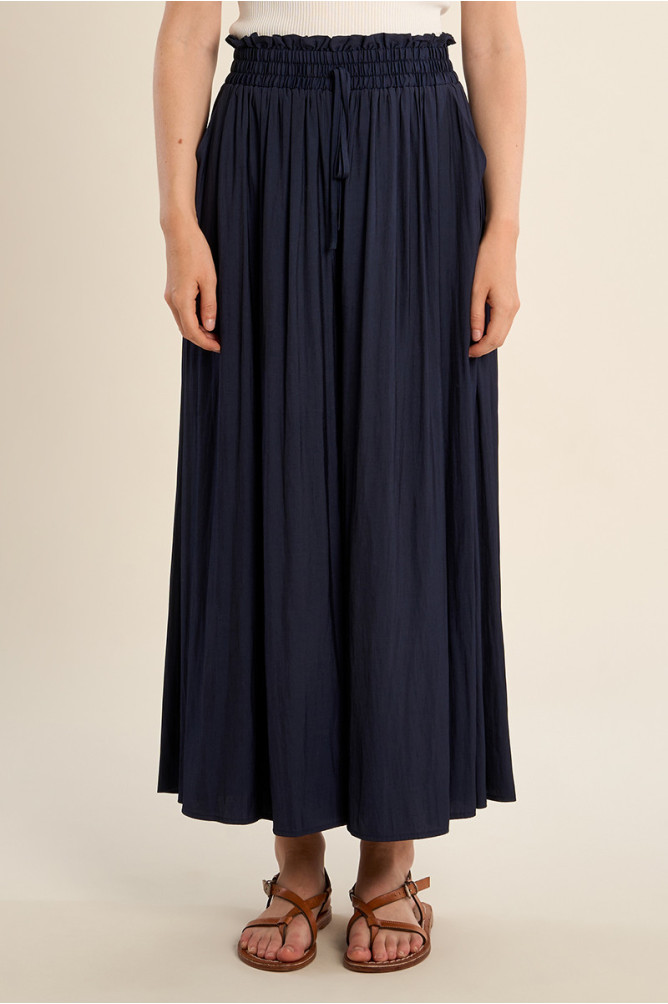 Wide, flowing trousers
