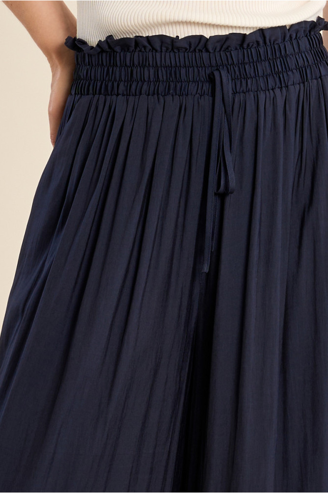 Wide, flowing trousers