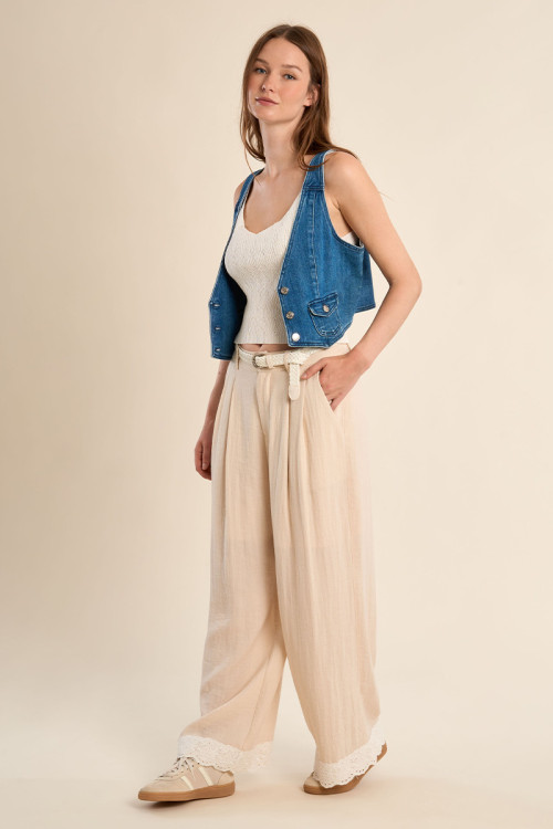 Pantalon droit taille haute, détail dentelle