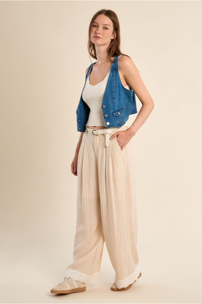 Pantalon droit taille haute, détail dentelle