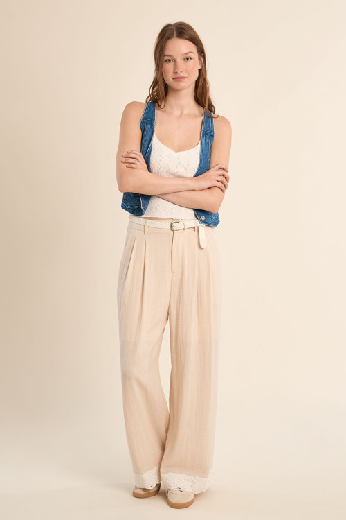 Pantalon droit taille haute, détail dentelle
