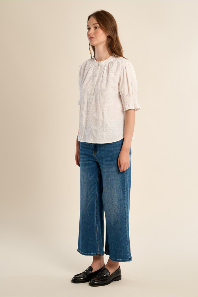 Blouse en coton, détails brodés