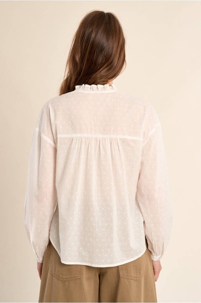 Floral embroidery blouse