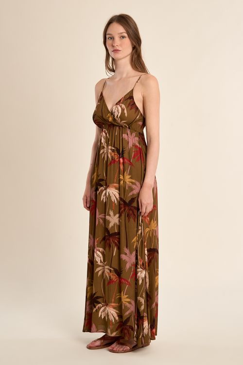 Vestido largo, de tirantes, con estampado.