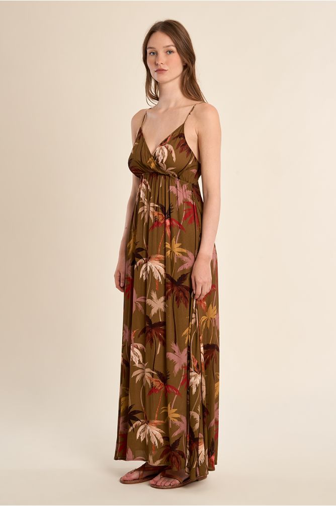 Vestido largo, de tirantes, con estampado.