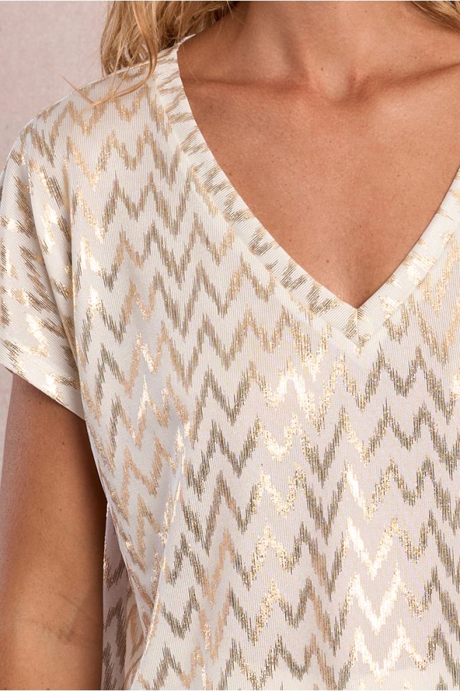 Camiseta de mujer de manga corta, con estampado.