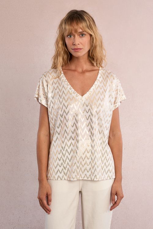 Camiseta de mujer de manga corta, con estampado.
