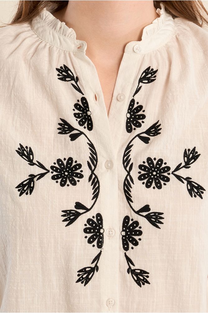Camisa de mujer de manga larga, flores bordadas.