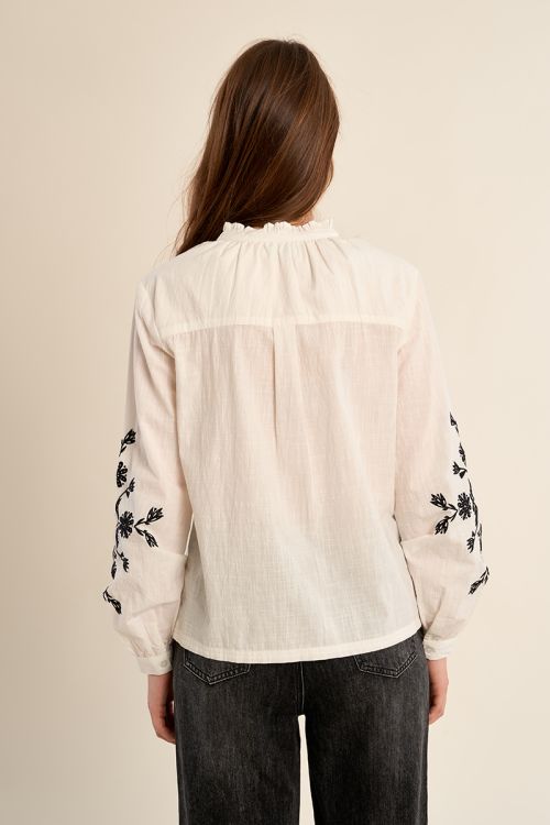 Camisa de mujer de manga larga, flores bordadas.