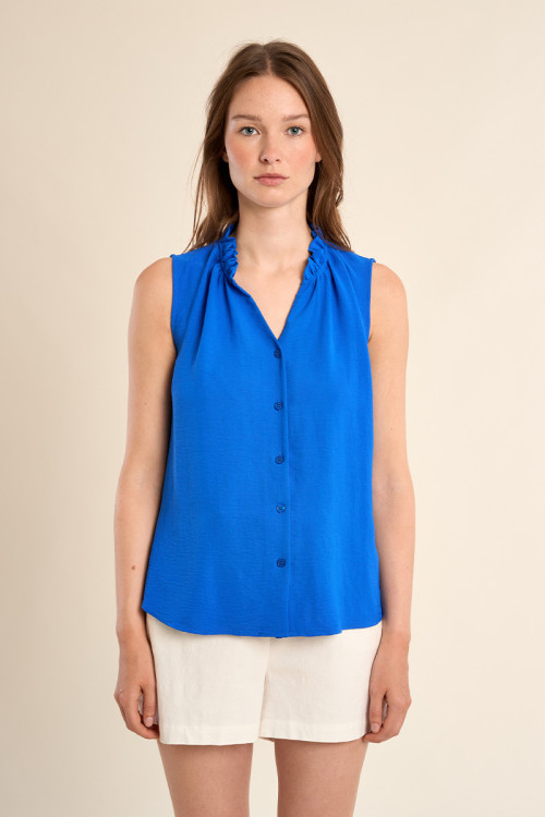 Sleeveless blouse top