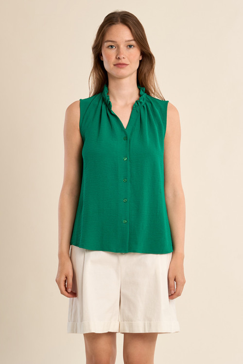 Sleeveless blouse top