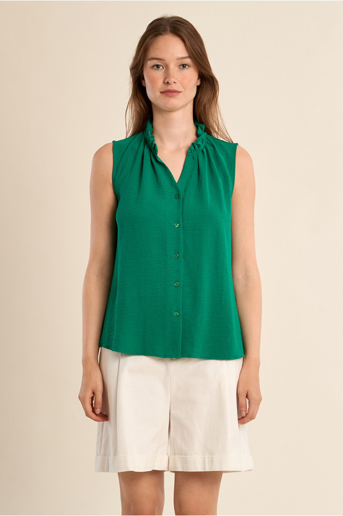 Sleeveless blouse top