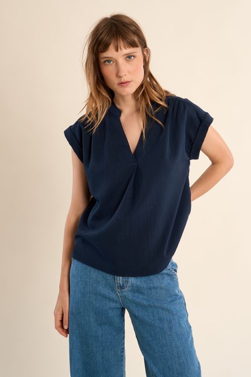 Sleeveless top
