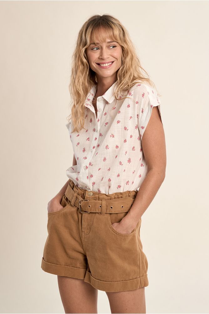 Camisa de mujer de manga corta, estampado flores.