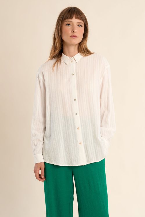 Camisa de mujer de manga larga, motivo rayas.