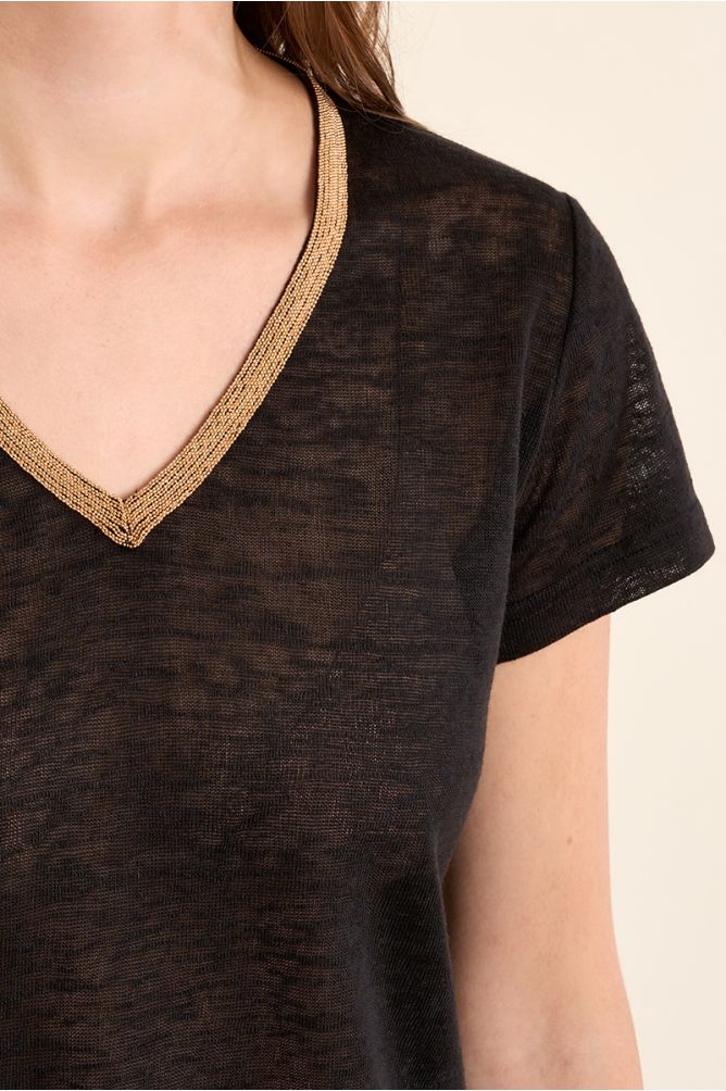V-neck T-shirt, gold