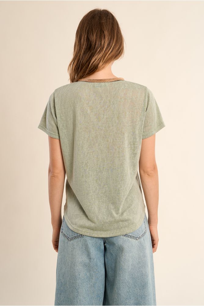 V-neck T-shirt, gold