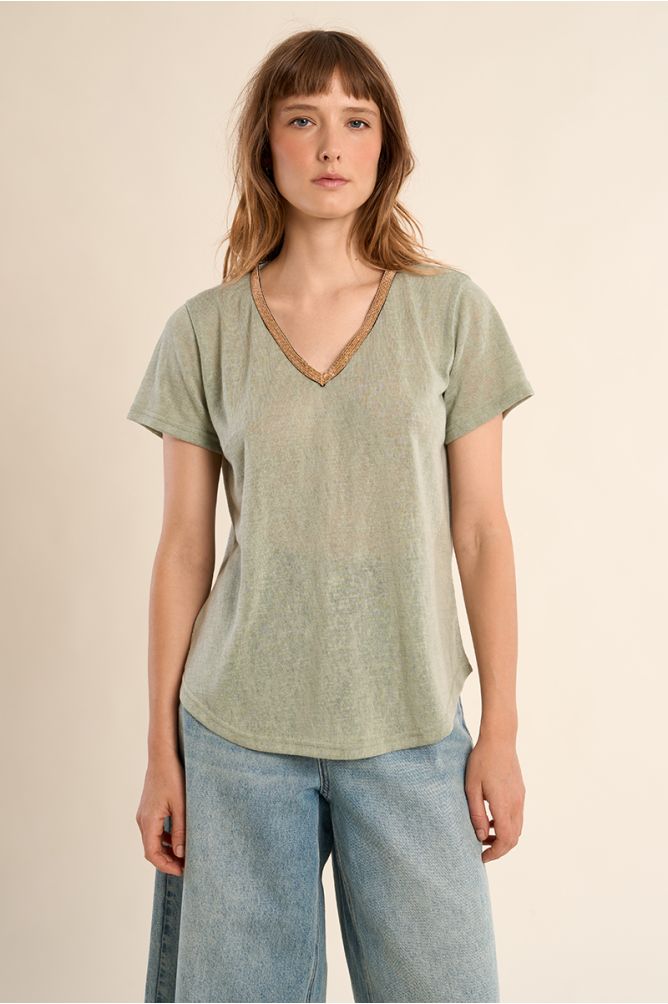 V-neck T-shirt, gold
