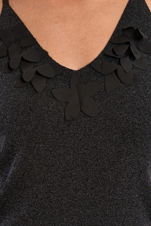 Top de mujer de tirantes, con detalles.