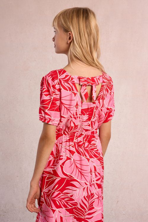 Vestido de manga corta, con estampado y lazada.
