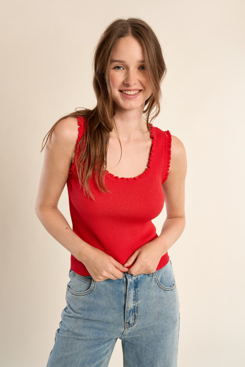 Top de mujer sin manga, con volantes.