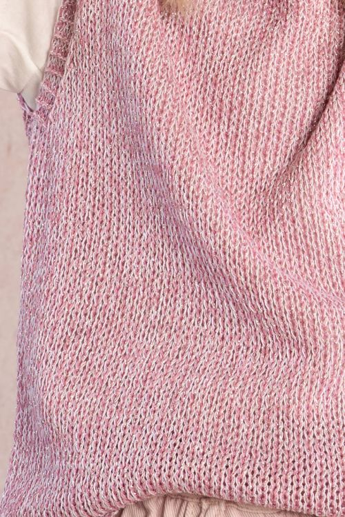 Knitted sweater, sleeveless