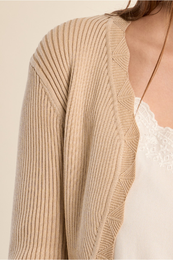 Bolero de mujer de manga larga, detalle volantes.