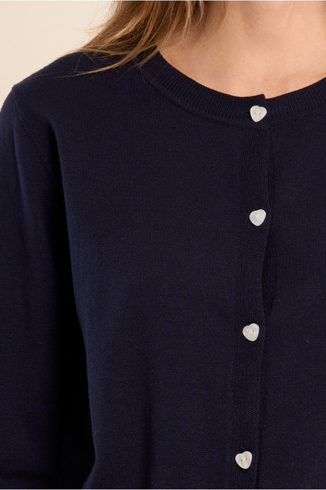 Gilet boutonné, détails cœurs