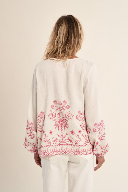 Blouse en popeline, brodée