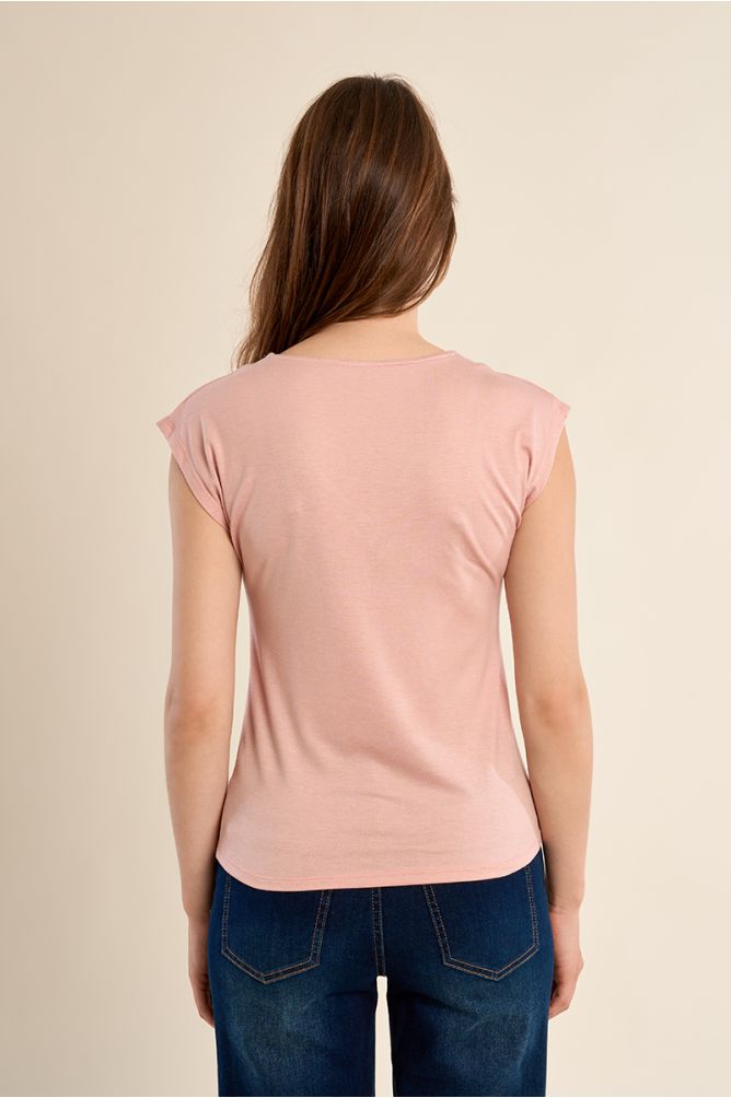 Camiseta de mujer de manga corta, detalle ribete.
