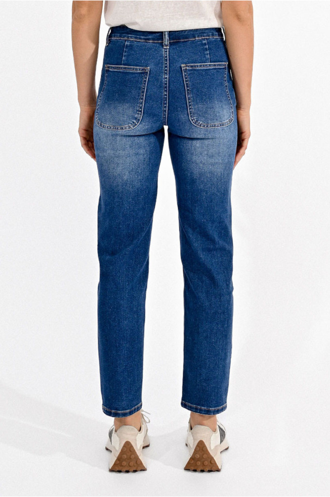 Straight jeans