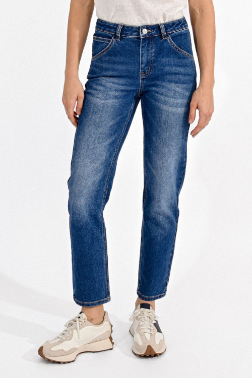 Straight jeans