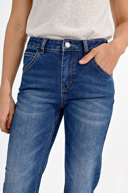 Pantalón vaquero estilo ¨mom¨