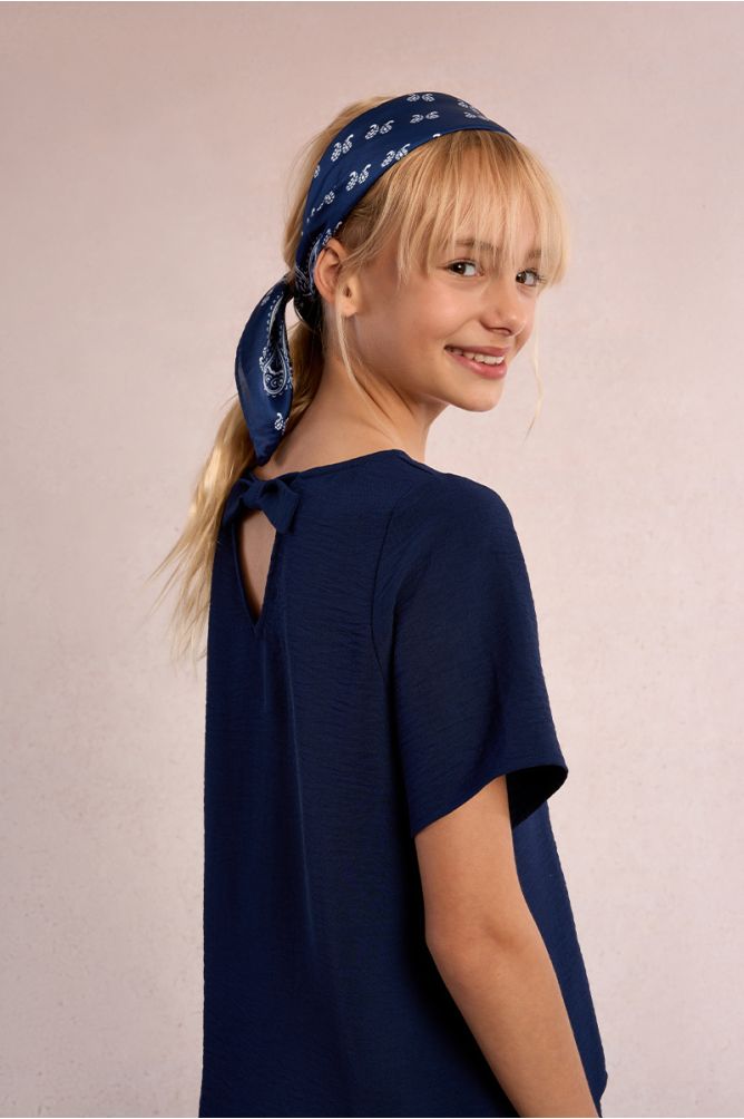 T-shirt with bow