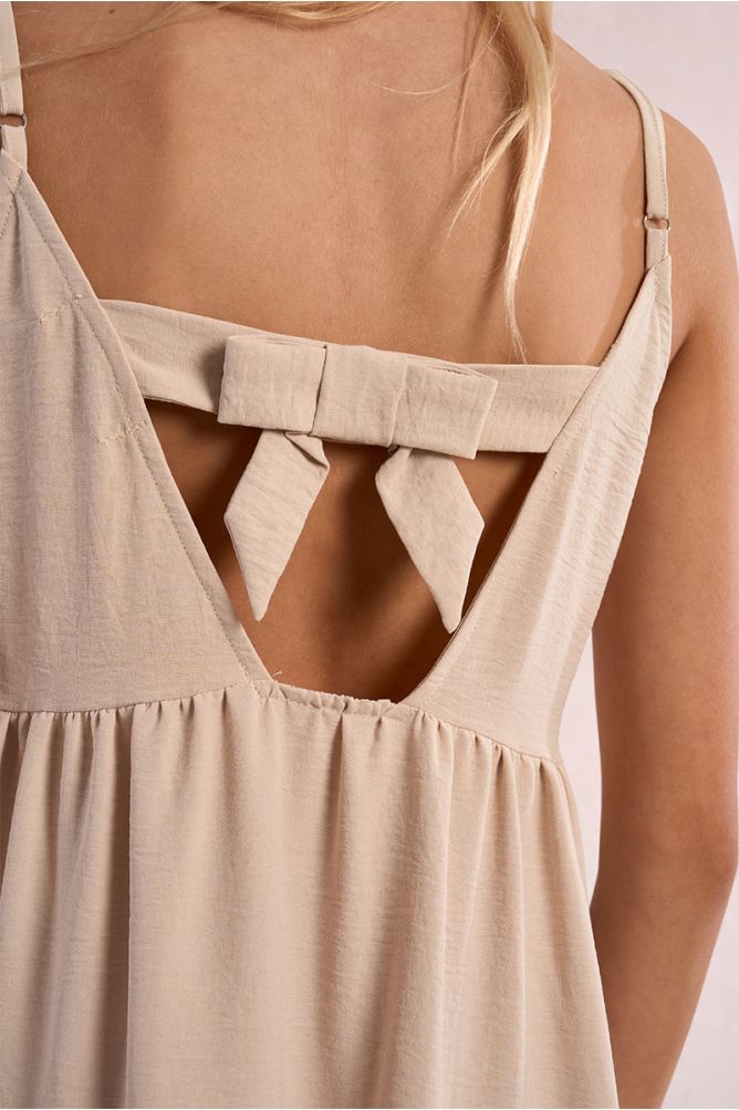Robe courte à volants