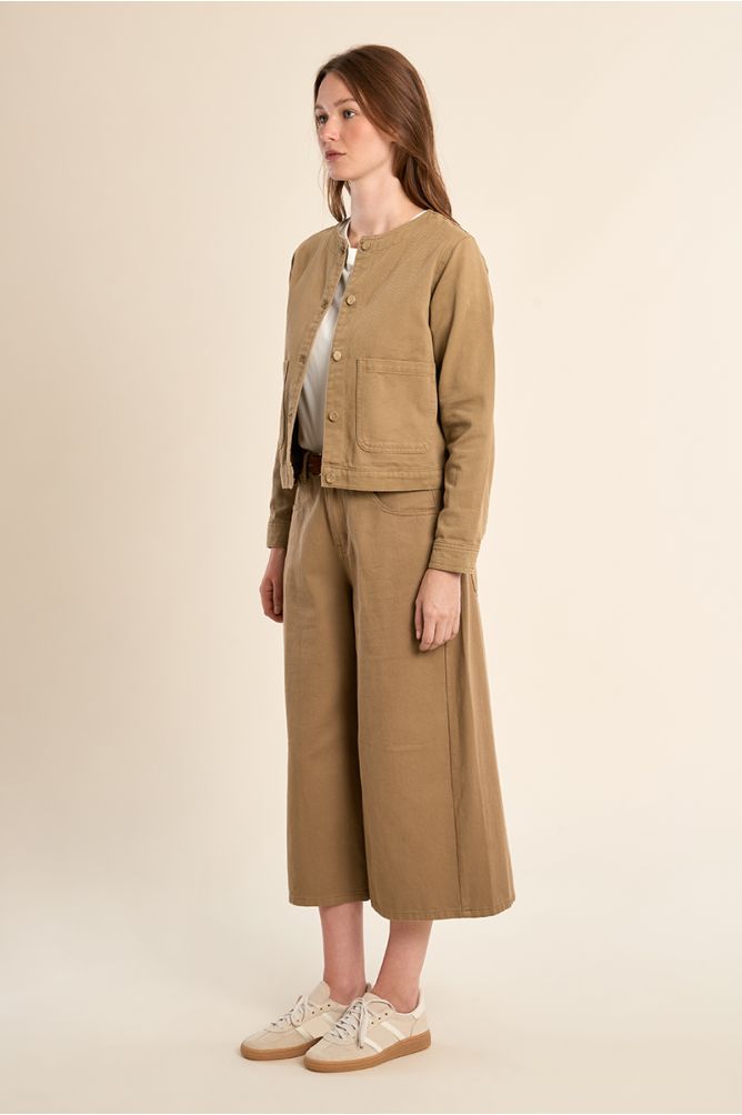 Brown denim jacket, round neck