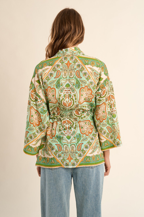 Kimono de mujer de manga larga, con estampado.