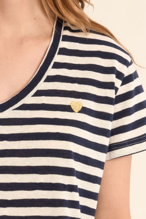 Flowing V-neck T-shirt