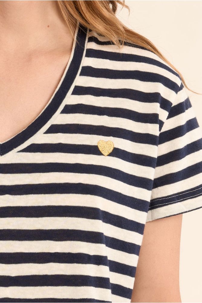 Flowing V-neck T-shirt