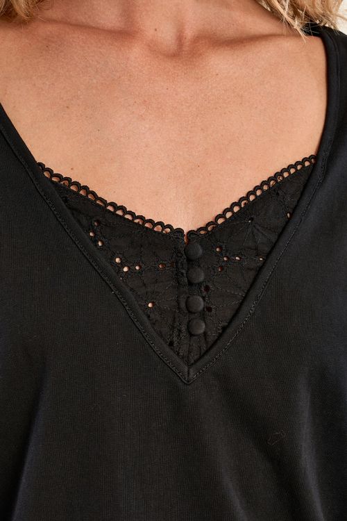 T-shirt décontracté avec détails brodés