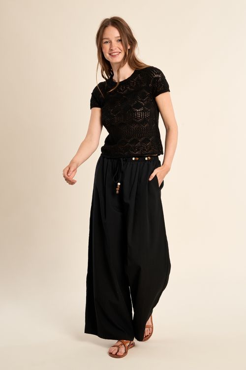 Short-sleeved crochet knit