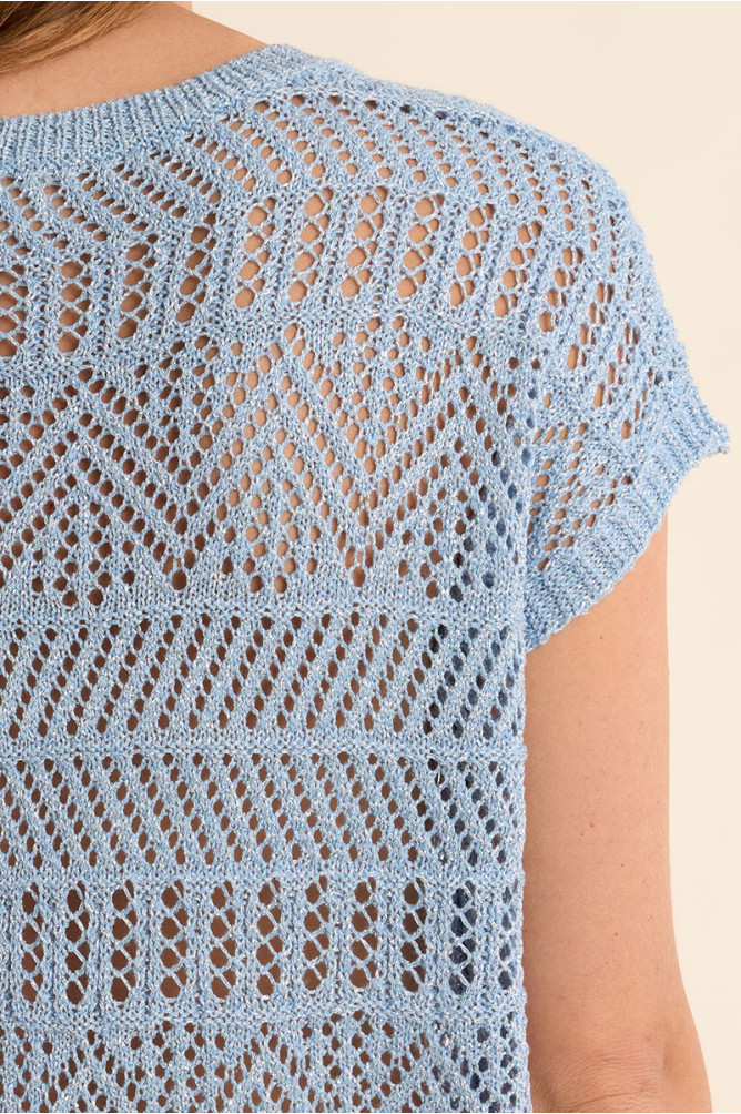 Jersey de mujer de manga corta, en punto calado.