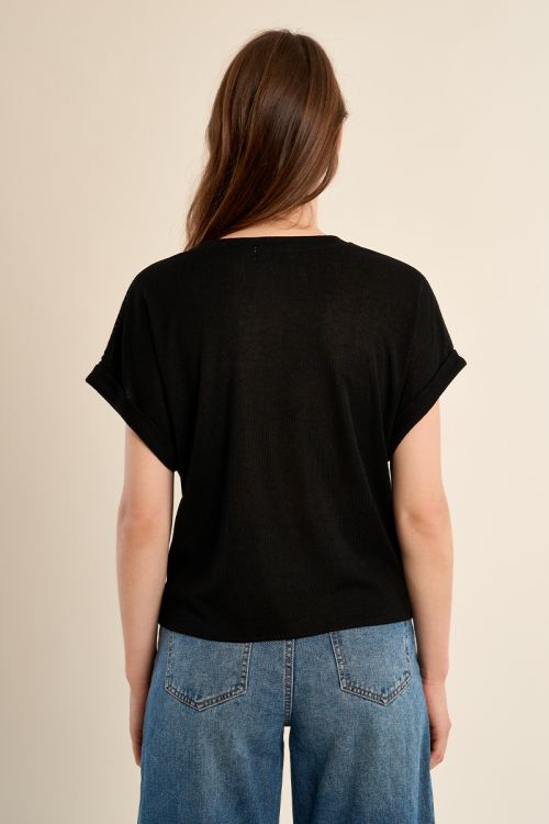 Camiseta de mujer de manga corta, detalle lazada.