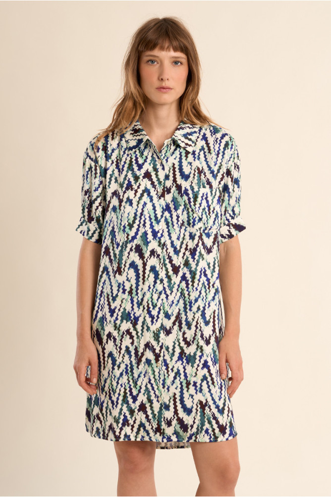 Robe chemise courte, imprimée