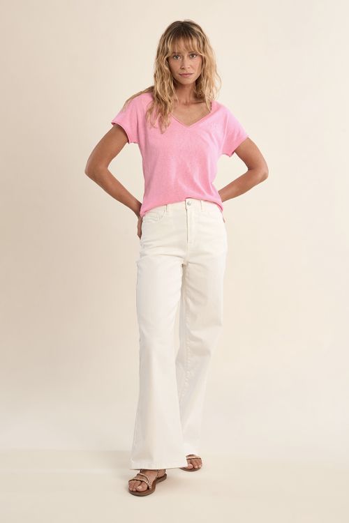 V-neck T-shirt