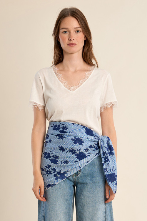 Large foulard, imprimé floral