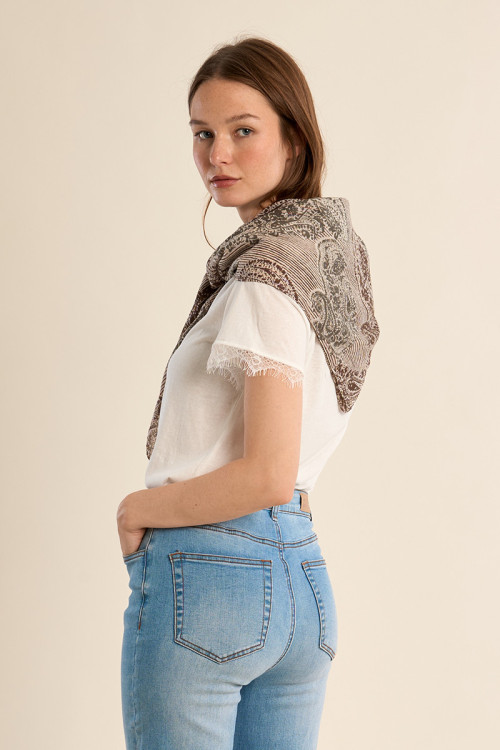 Pañuelo de mujer liso, estampado.